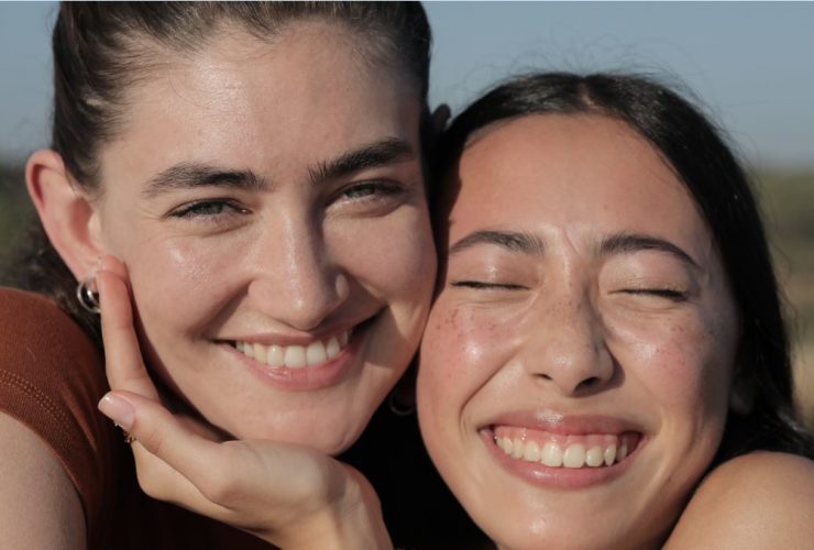 El Contacto Físico Entre Las Personas Nos Embellece 27 Los Efectos Positivos Del Contacto Humano En La Salud De La Piel 2 Full