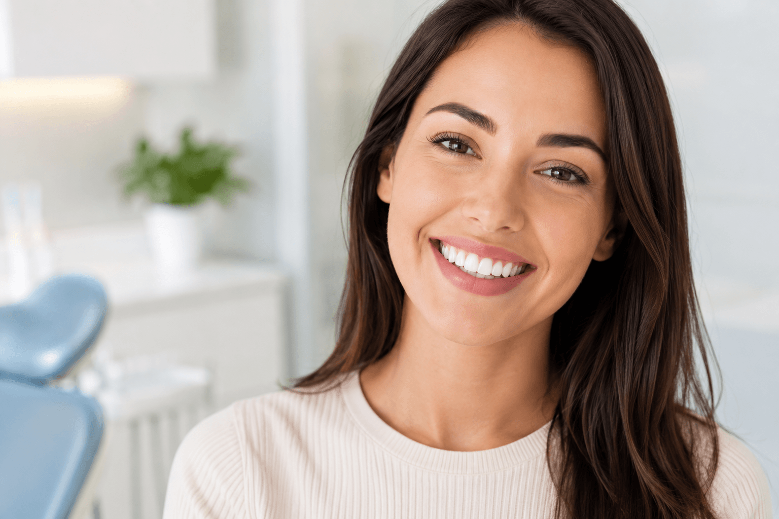 Los Tratamientos Estéticos Dentales Más Demandados Para Mejorar La Sonrisa 1 Tratamientos Esteticos Dentales